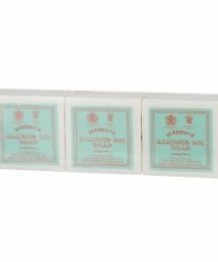 D. R. Harris Almond Oil Guest Soaps 5 x 40g Pack